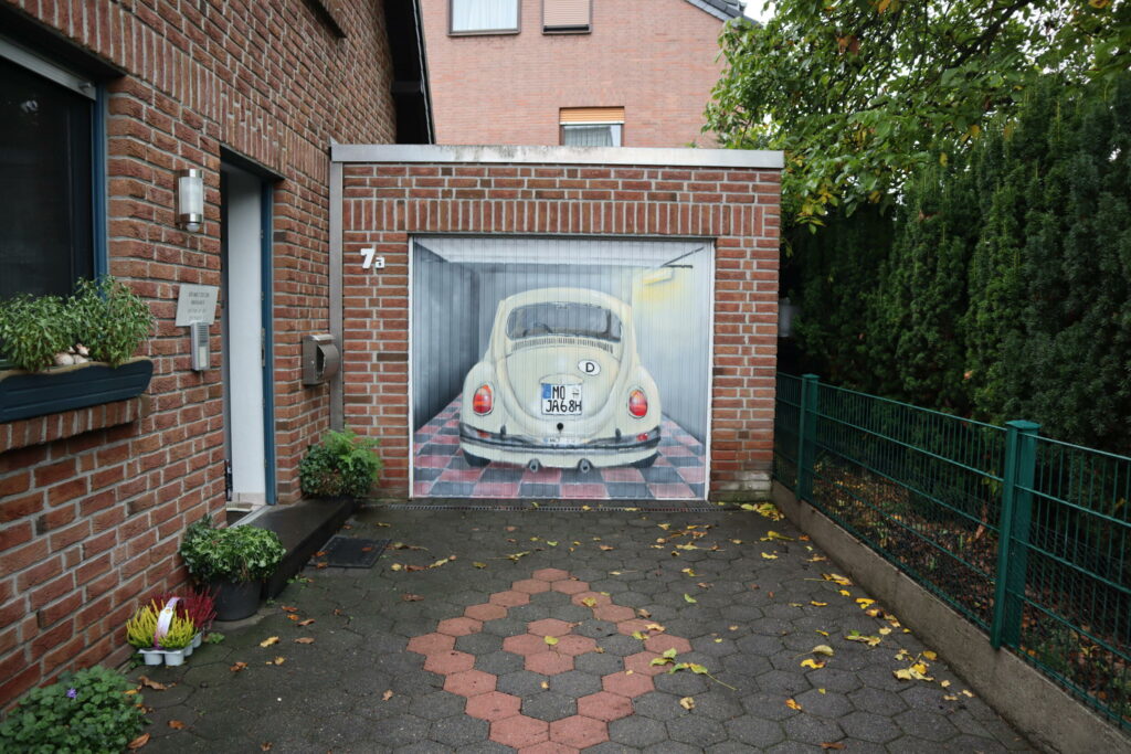 Der Käfer feat. Omez (Lack/Blech, 2,5 x 2,5m)