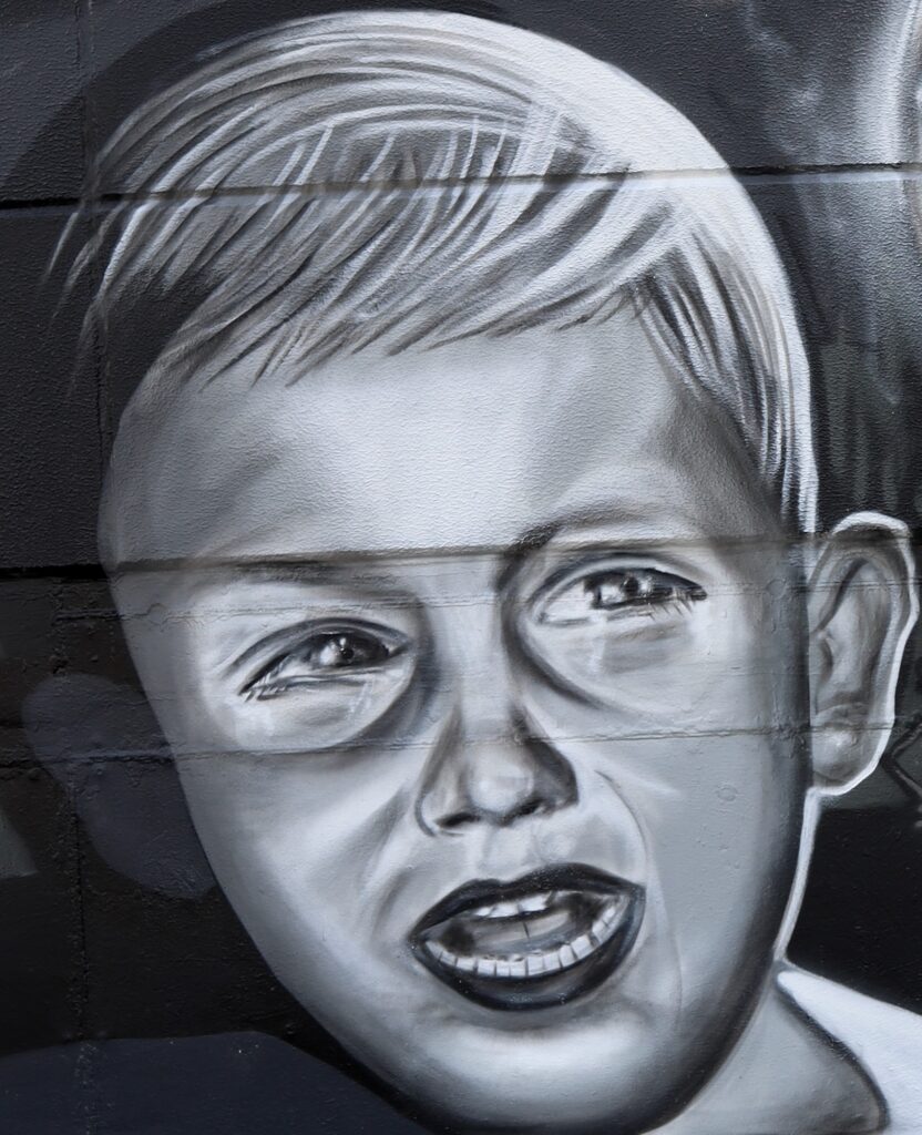 Gemeinschaftsbild mit Omez, Loomit, Bert, Dam One, Mr Pilzone, Resistance (etwa 5 x 30 Meter / Lack auf Wand)