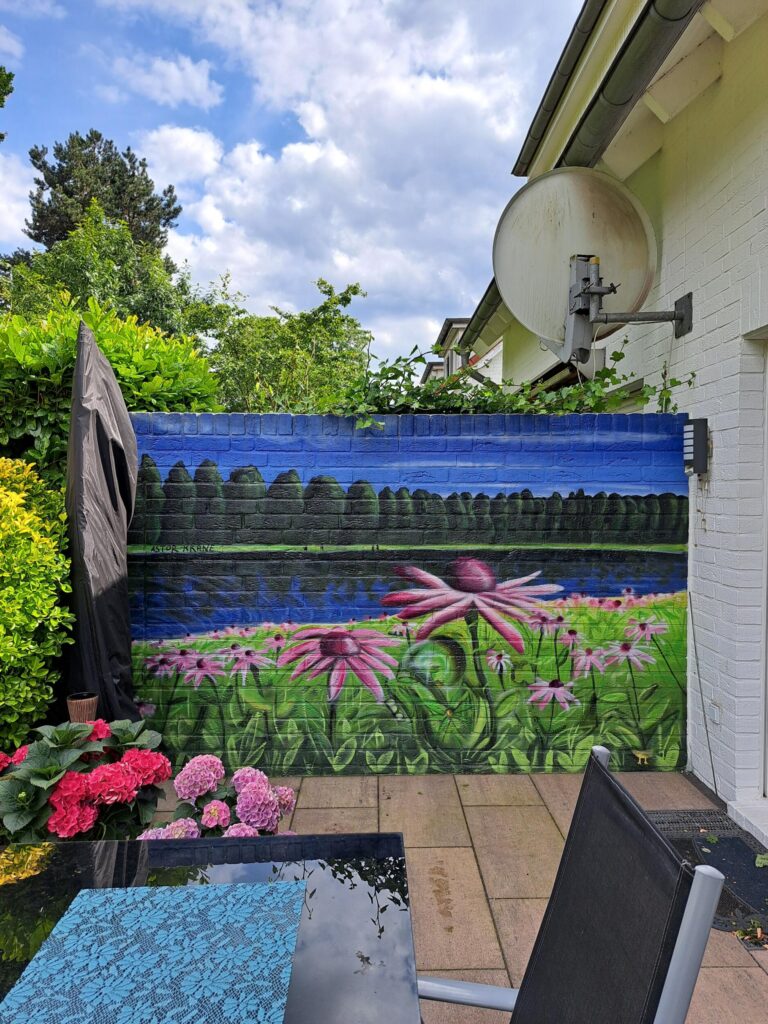 Echinacea am Fluß (Lack auf Wand, 2 x 1,5m)